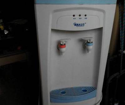 美的 95成新冷热饮水机 低价转让-郑州饮水机